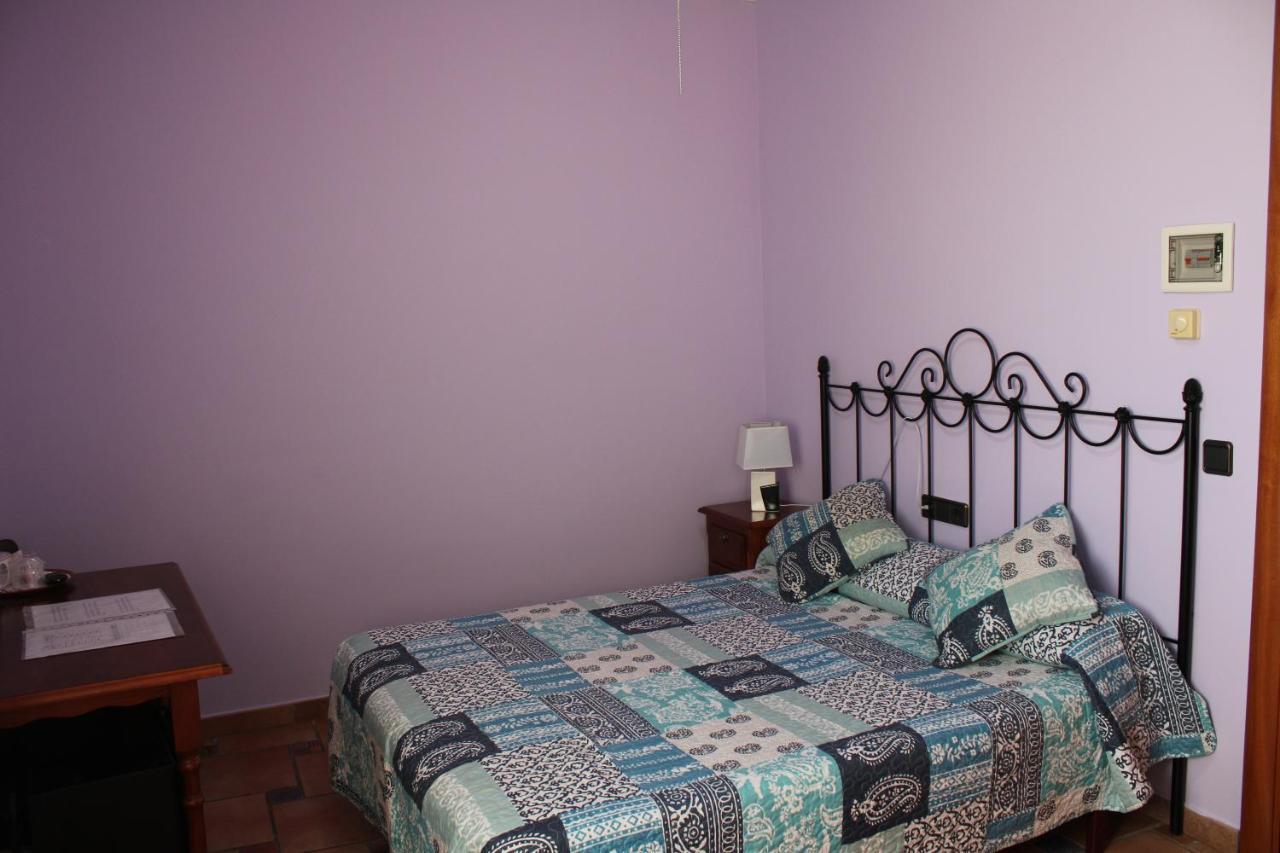 Hostal La Savina Cervera Kültér fotó